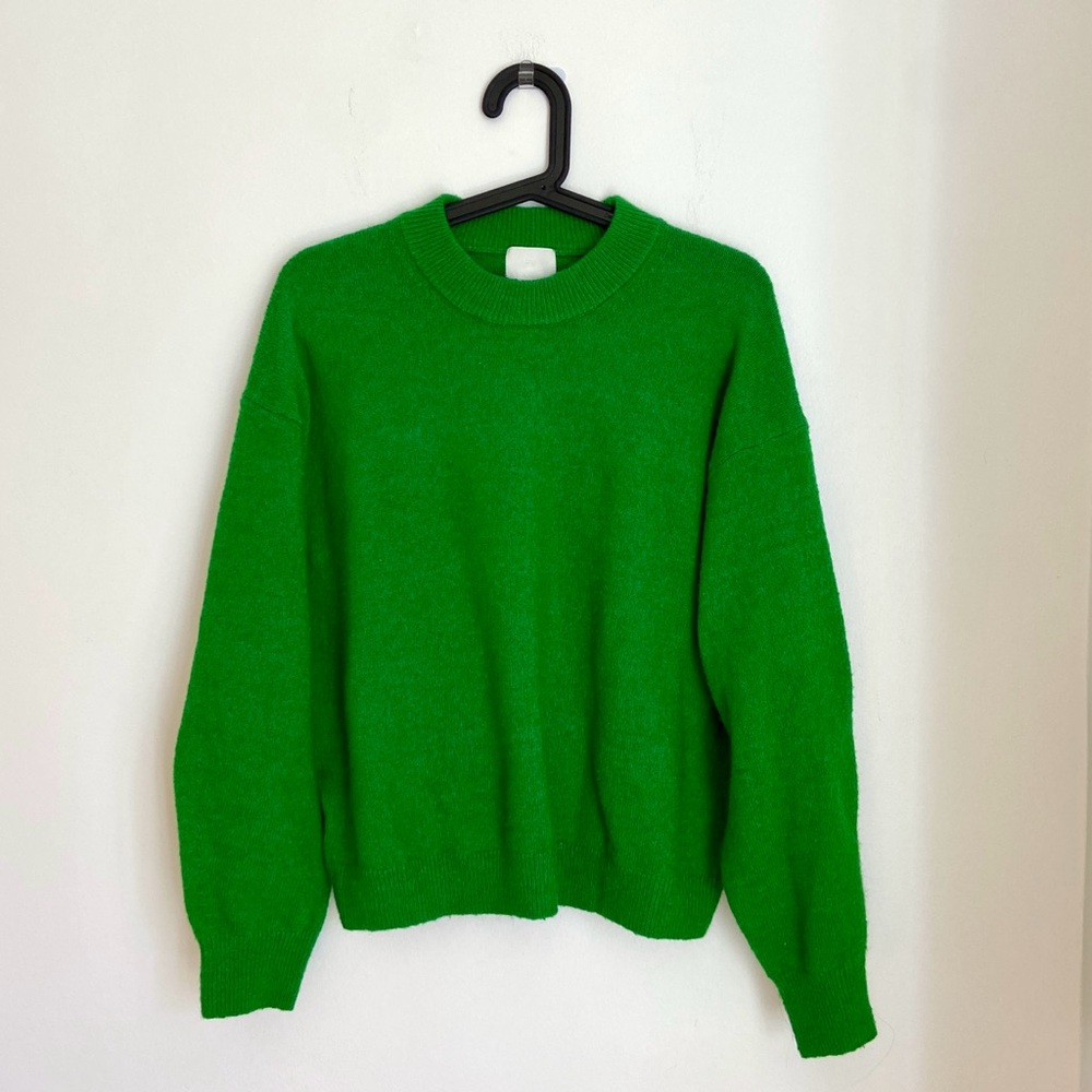 H&M | Green knit sweater | Size Medium